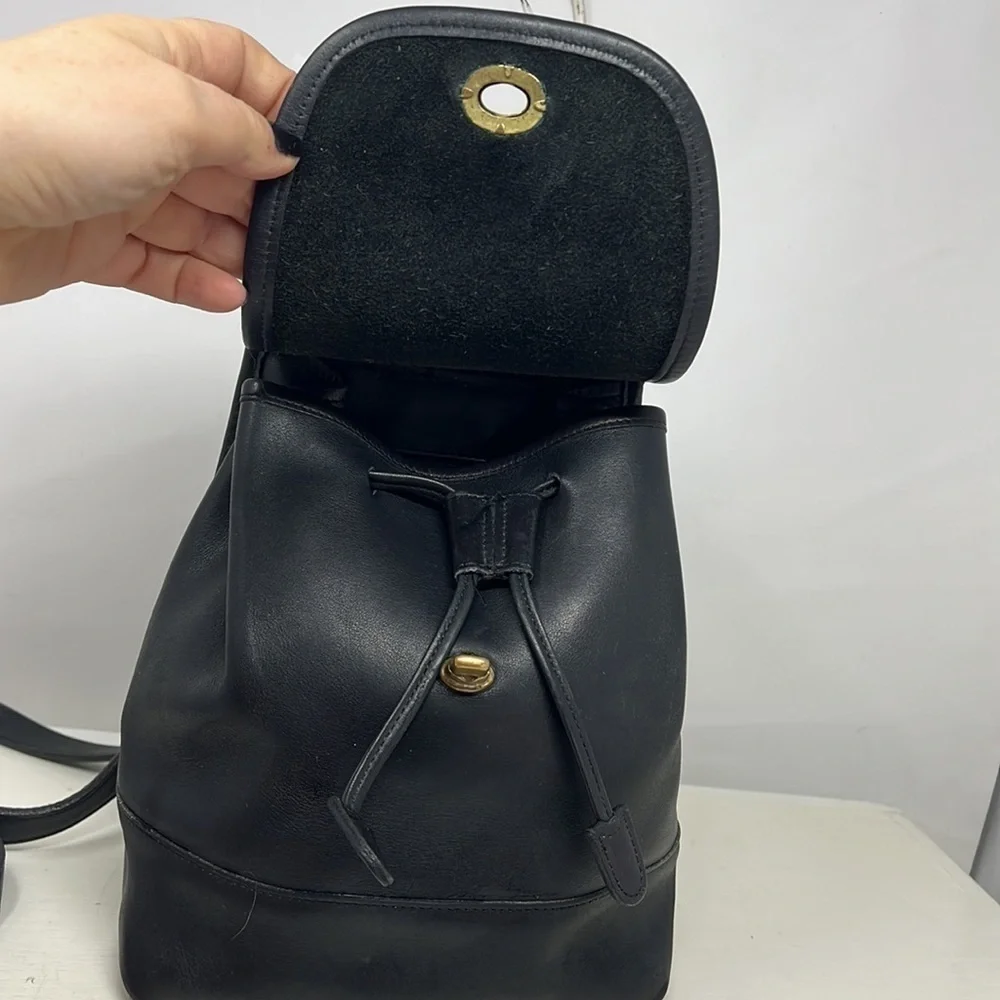 Coach Vintage Legacy 9960 Black Leather Brass Hardware Top Handle Flap Backpack